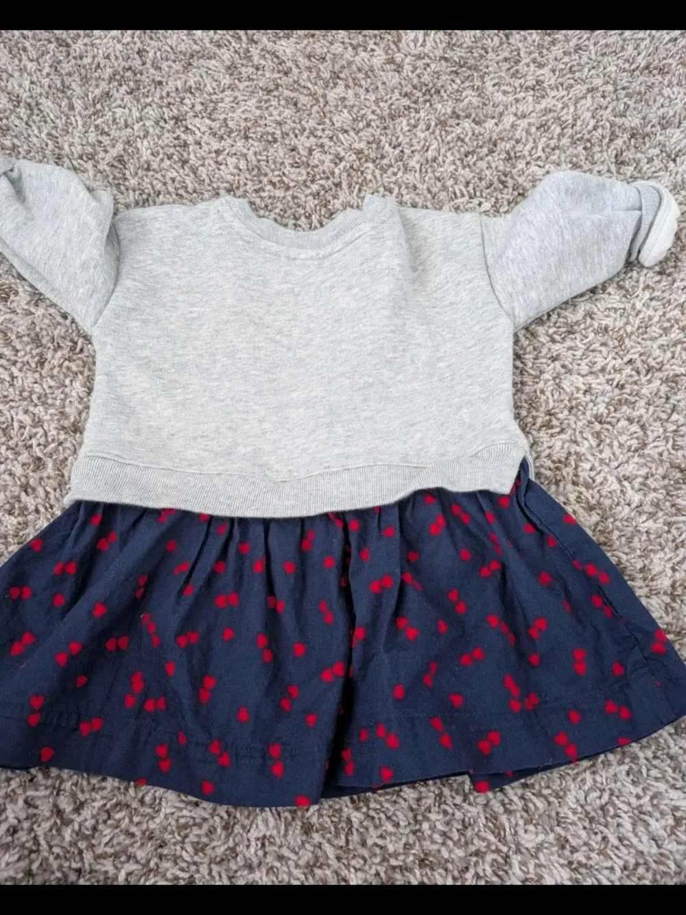 GAP Baby Gray Sweatshirt with Red Heart Patch Size 6/12 Months